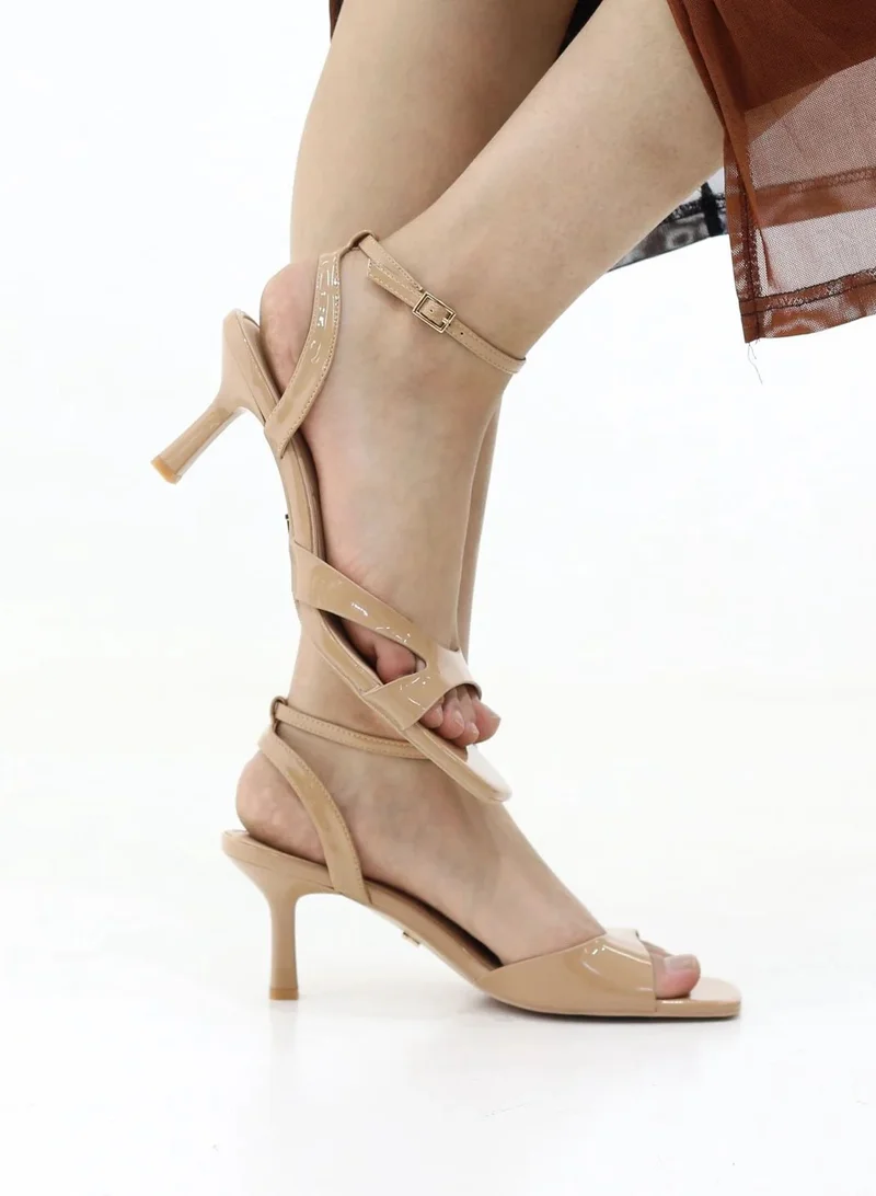 لاماراباريس ZAHARA STILETTO HEEL WITH PATENT FINISH